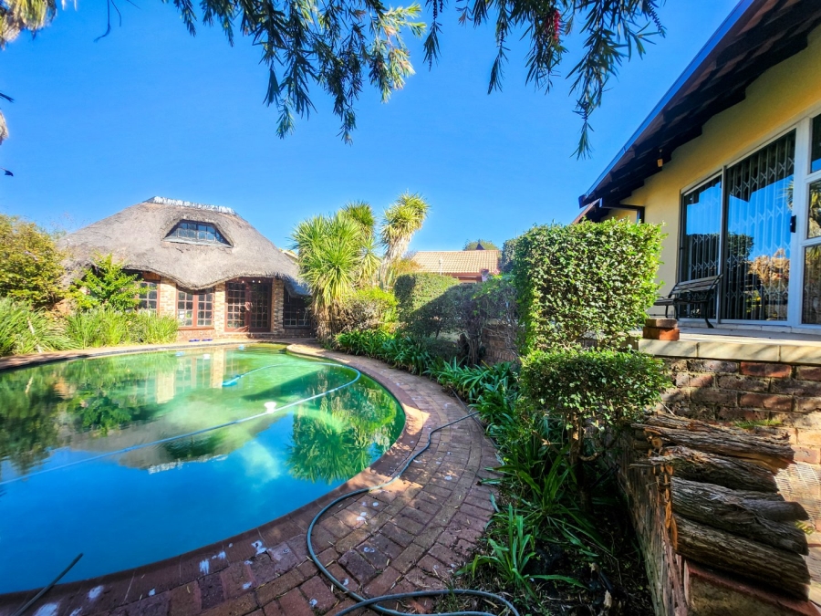 4 Bedroom Property for Sale in Wilkoppies North West